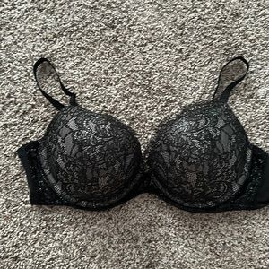 Victoria Secret. Very Sexy bra. 38D